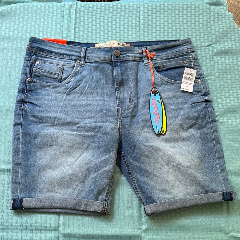 Huntington BC NWT Jean Shorts